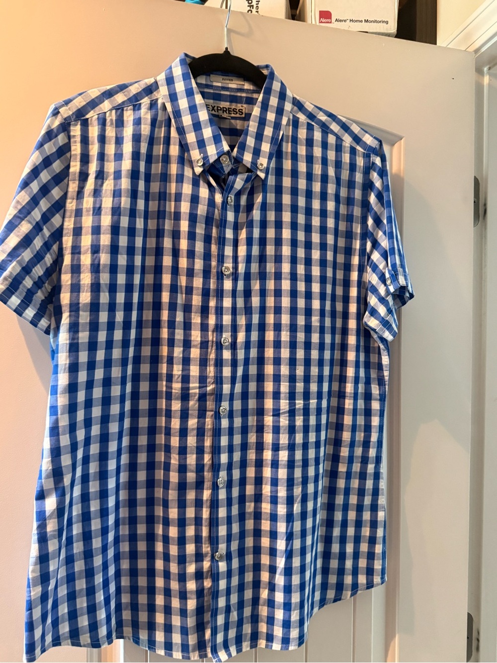 Express Men’s Blue and White Gingham Short-Sleeve Button-Down Shirt like new